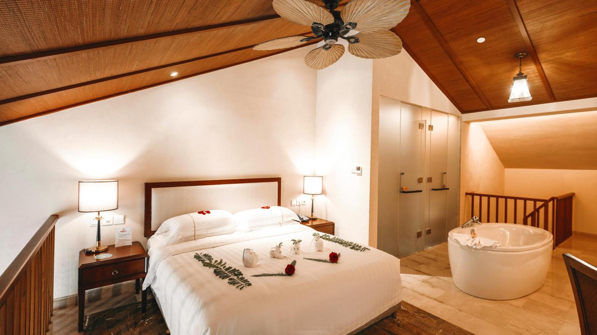 Stony Brook Villa Jianguo Resort Sanya Extérieur photo