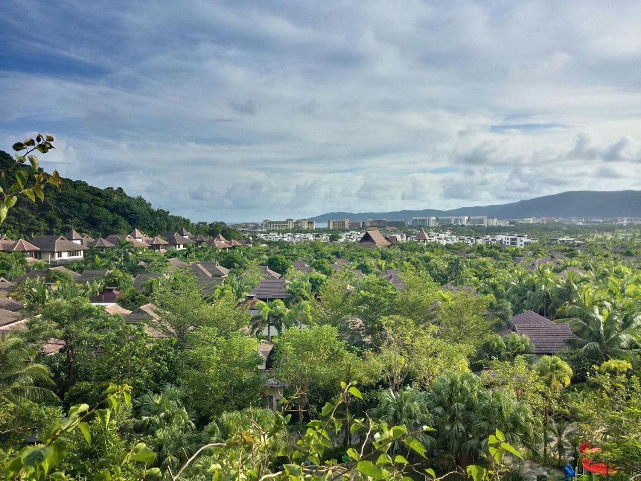 Stony Brook Villa Jianguo Resort Sanya Extérieur photo